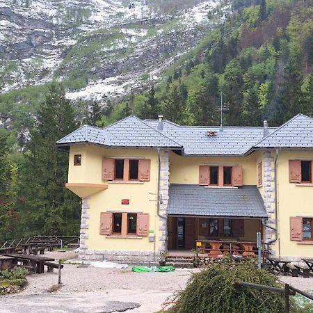 Dom Klementa Juga Hotel Lepena Buitenkant foto