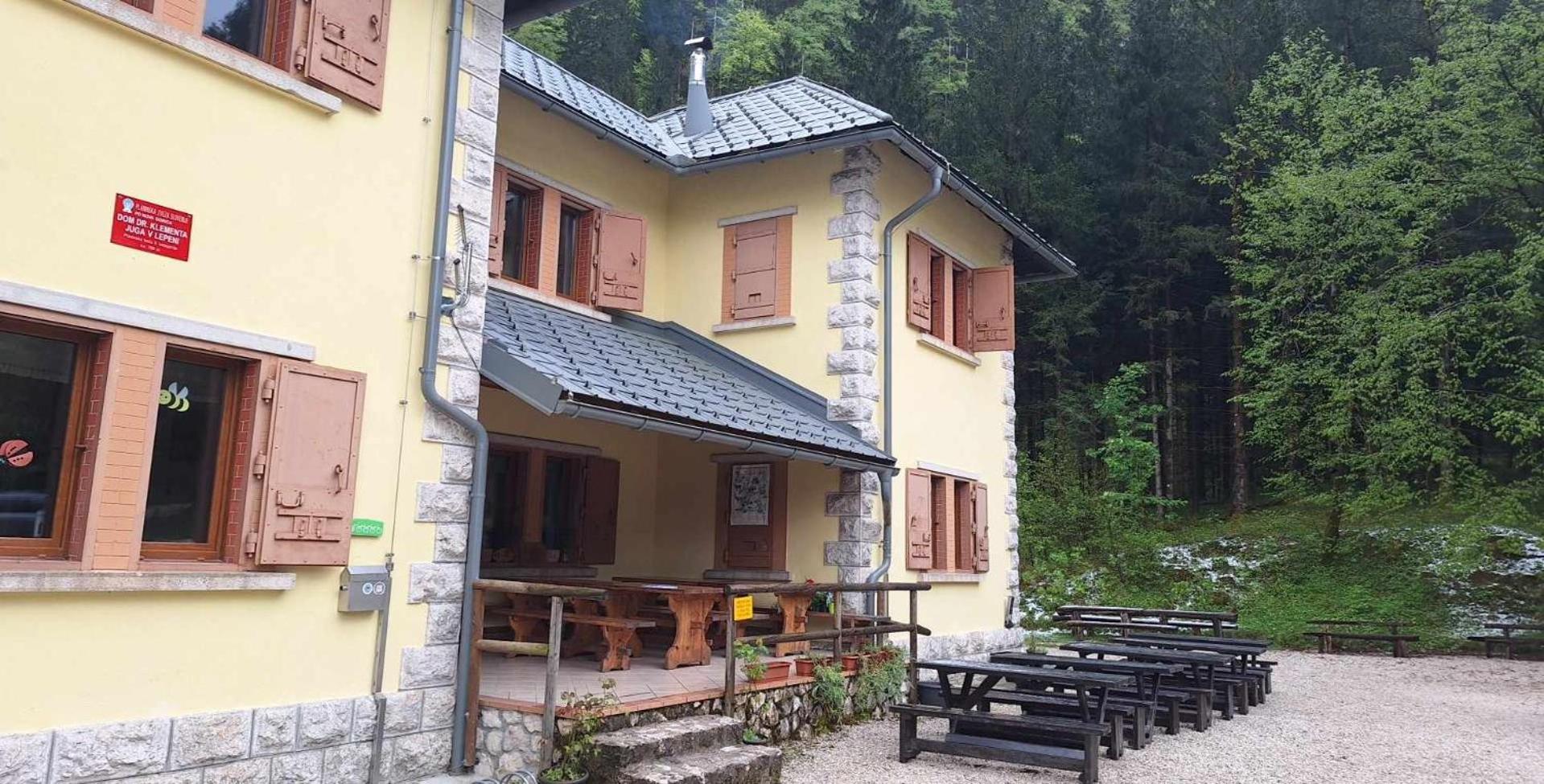 Dom Klementa Juga Hotel Lepena Buitenkant foto